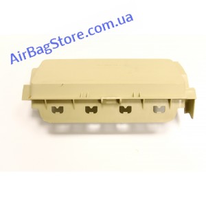 Toyota Hilander колени беж.