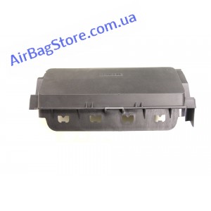 Toyota Hilander колени чёрн.